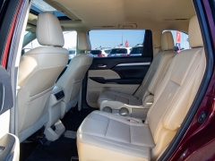 Used 2015  Toyota Highlander 4d SUV AWD XLE at Auto Finance Center near Matthews&comma; NC