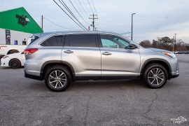 Used 2019  Toyota Highlander V6 FWD &lpar;Natl&rpar; at Auto Finance Center near Matthews&comma; NC
