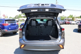 Used 2021  Toyota Highlander AWD &lpar;Natl&rpar; at Auto Finance Center near Matthews&comma; NC