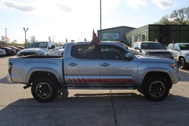 Used 2018  Toyota Tacoma Double Cab 5' Bed V6 4x2 AT &lpar;Natl&rpar; at Auto Finance Center near Matthews&comma; NC