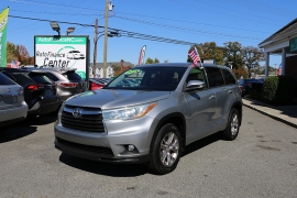 Used 2015  Toyota Highlander FWD 4dr V6 LE (Natl) at Auto Finance Center near Matthews, NC