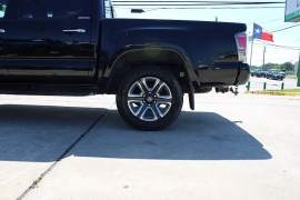 Used 2016  Toyota Tacoma 4WD Double Cab Limited at Auto Finance Center near Matthews&comma; NC