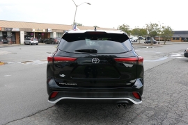 Used 2023  Toyota Highlander FWD &lpar;Natl&rpar; at Auto Finance Center near Matthews&comma; NC