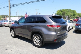 Used 2014  Toyota Highlander AWD 4dr V6 LE &lpar;Natl&rpar; at Auto Finance Center near Matthews&comma; NC