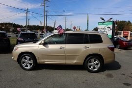 Used 2009  Toyota Highlander 4WD 4dr V6 Limited (Natl) at Auto Finance Center near Matthews, NC