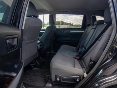 Used 2019 Toyota Highlander LE V6 AWD (Natl) at Auto Finance Center near Matthews, NC