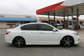 Used 2017  Honda Accord Sedan 4d Sport SE CVT at Auto Finance Center near Matthews&comma; NC