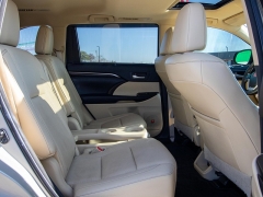 Used 2016  Toyota Highlander FWD 4dr V6 Limited &lpar;Natl&rpar; at Auto Finance Center near Matthews&comma; NC