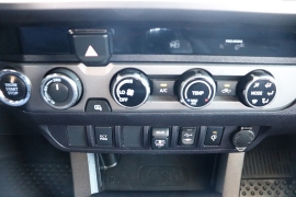 Used 2018  Toyota Tacoma Double Cab 5' Bed V6 4x4 &lpar;Natl&rpar; at Auto Finance Center near Matthews&comma; NC