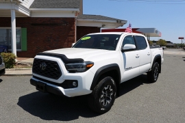Used 2022  Toyota Tacoma 4WD Double Cab 5' Bed V6 &lpar;Natl&rpar; at Auto Finance Center near Matthews&comma; NC