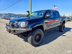 Used 2014  Toyota Tacoma 4WD Double Cab V6 &lpar;Natl&rpar; at Auto Finance Center near Matthews&comma; NC