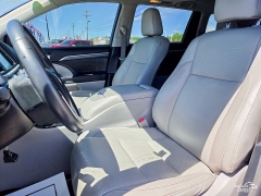 Used 2018  Toyota Highlander Limited V6 AWD &lpar;Natl&rpar; at Auto Finance Center near Matthews&comma; NC