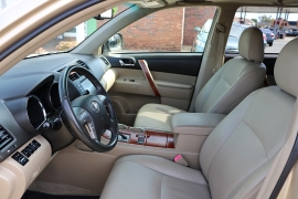 Used 2009  Toyota Highlander 4WD 4dr V6 Limited (Natl) at Auto Finance Center near Matthews, NC