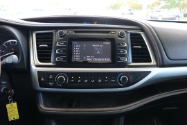 Used 2014 Toyota Highlander 4d SUV FWD LE at Auto Finance Center near Matthews, NC