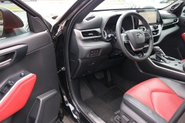 Used 2023  Toyota Highlander FWD &lpar;Natl&rpar; at Auto Finance Center near Matthews&comma; NC