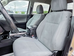 Used 2019  Toyota Tacoma 2WD Double Cab 5' Bed V6 AT &lpar;Natl&rpar; at Auto Finance Center near Matthews&comma; NC