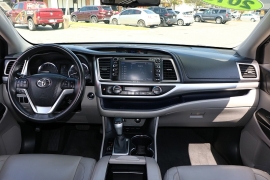 Used 2015  Toyota Highlander 4d SUV FWD XLE at Auto Finance Center near Matthews&comma; NC