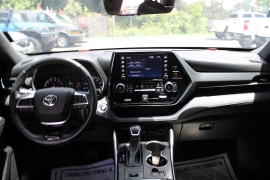 Used 2021  Toyota Highlander XSE FWD at Auto Finance Center near Matthews&comma; NC