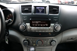 Used 2012  Toyota Highlander FWD 4dr I4 &lpar;Natl&rpar; at Auto Finance Center near Matthews&comma; NC