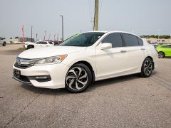 Used 2017 Honda Accord Sedan 4d EX-L at Auto Finance Center near Matthews, NC
