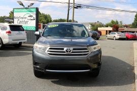 Used 2013 Toyota Highlander 4d SUV FWD at Auto Finance Center near Matthews, NC