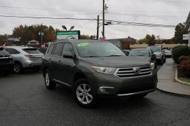 Used 2013  Toyota Highlander 4WD 4dr V6 (Natl) at Auto Finance Center near Matthews, NC