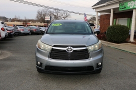 Used 2015  Toyota Highlander FWD 4dr V6 LE &lpar;Natl&rpar; at Auto Finance Center near Matthews&comma; NC