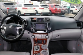 Used 2013  Toyota Highlander 4d SUV AWD Limited at Auto Finance Center near Matthews&comma; NC