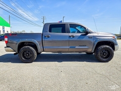 Used 2018  Toyota Tundra 4WD CrewMax 5&period;5' Bed 5&period;7L FFV &lpar;Natl&rpar; at Auto Finance Center near Matthews&comma; NC
