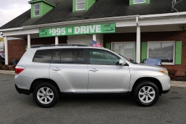 Used 2012  Toyota Highlander FWD 4dr I4 &lpar;Natl&rpar; at Auto Finance Center near Matthews&comma; NC