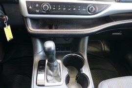Used 2014 Toyota Highlander 4d SUV FWD LE at Auto Finance Center near Matthews, NC