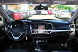 Used 2015  Toyota Highlander FWD 4dr V6 LE (Natl) at Auto Finance Center near Matthews, NC