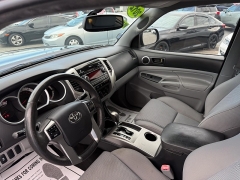 Used 2012  Toyota Tacoma 2WD Double Cab PreRunner V6 Short Bed at Auto Finance Center near Matthews, NC