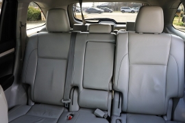 Used 2019  Toyota Highlander V6 FWD &lpar;Natl&rpar; at Auto Finance Center near Matthews&comma; NC