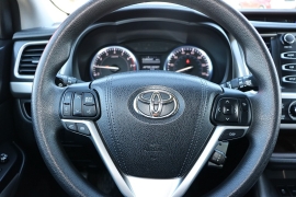 Used 2015  Toyota Highlander 4d SUV FWD LE at Auto Finance Center near Matthews&comma; NC