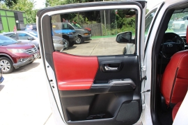 Used 2017  Toyota Tacoma Double Cab 5' Bed V6 4x4 &lpar;Natl&rpar; at Auto Finance Center near Matthews&comma; NC