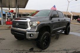 Used 2018  Toyota Tundra 4WD CrewMax 5&period;5' Bed 5&period;7L &lpar;Natl&rpar; at Auto Finance Center near Matthews&comma; NC