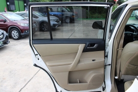 Used 2013  Toyota Highlander 4d SUV FWD at Auto Finance Center near Matthews&comma; NC