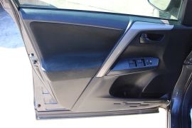 Used 2018  Toyota RAV4 LE FWD &lpar;Natl&rpar; at Auto Finance Center near Matthews&comma; NC