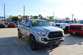 Used 2018  Toyota Tacoma Double Cab 5' Bed V6 4x2 AT &lpar;Natl&rpar; at Auto Finance Center near Matthews&comma; NC