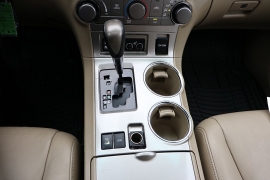 Used 2013  Toyota Highlander 4WD 4dr V6 (Natl) at Auto Finance Center near Matthews, NC