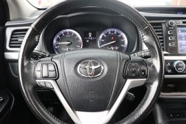 Used 2015 Toyota Highlander 4d SUV FWD XLE at Auto Finance Center near Matthews, NC