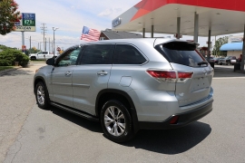 Used 2015  Toyota Highlander FWD 4dr V6 LE &lpar;Natl&rpar; at Auto Finance Center near Matthews&comma; NC