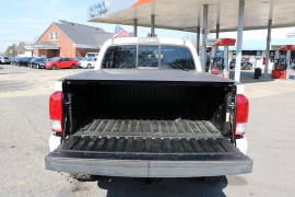 Used 2017  Toyota Tacoma Double Cab 5' Bed V6 4x2 AT &lpar;Natl&rpar; at Auto Finance Center near Matthews&comma; NC