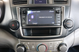 Used 2013 Toyota Highlander 4d SUV FWD at Auto Finance Center near Matthews, NC