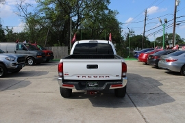 Used 2019  Toyota Tacoma 4WD Double Cab 5' Bed V6 &lpar;Natl&rpar; at Auto Finance Center near Matthews&comma; NC
