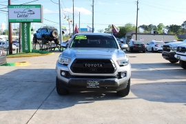 Used 2018  Toyota Tacoma Double Cab 5' Bed V6 4x2 AT &lpar;Natl&rpar; at Auto Finance Center near Matthews&comma; NC
