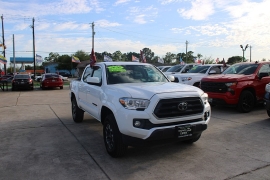 Used 2020  Toyota Tacoma 2WD Double Cab 5' Bed I4 AT &lpar;Natl&rpar; at Auto Finance Center near Matthews&comma; NC