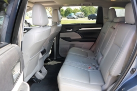 Used 2015  Toyota Highlander 4d SUV FWD XLE at Auto Finance Center near Matthews&comma; NC