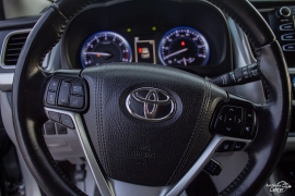 Used 2019  Toyota Highlander V6 FWD &lpar;Natl&rpar; at Auto Finance Center near Matthews&comma; NC